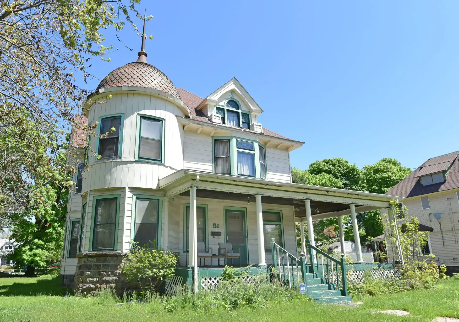 51 Fairgrove Avenue before restoration